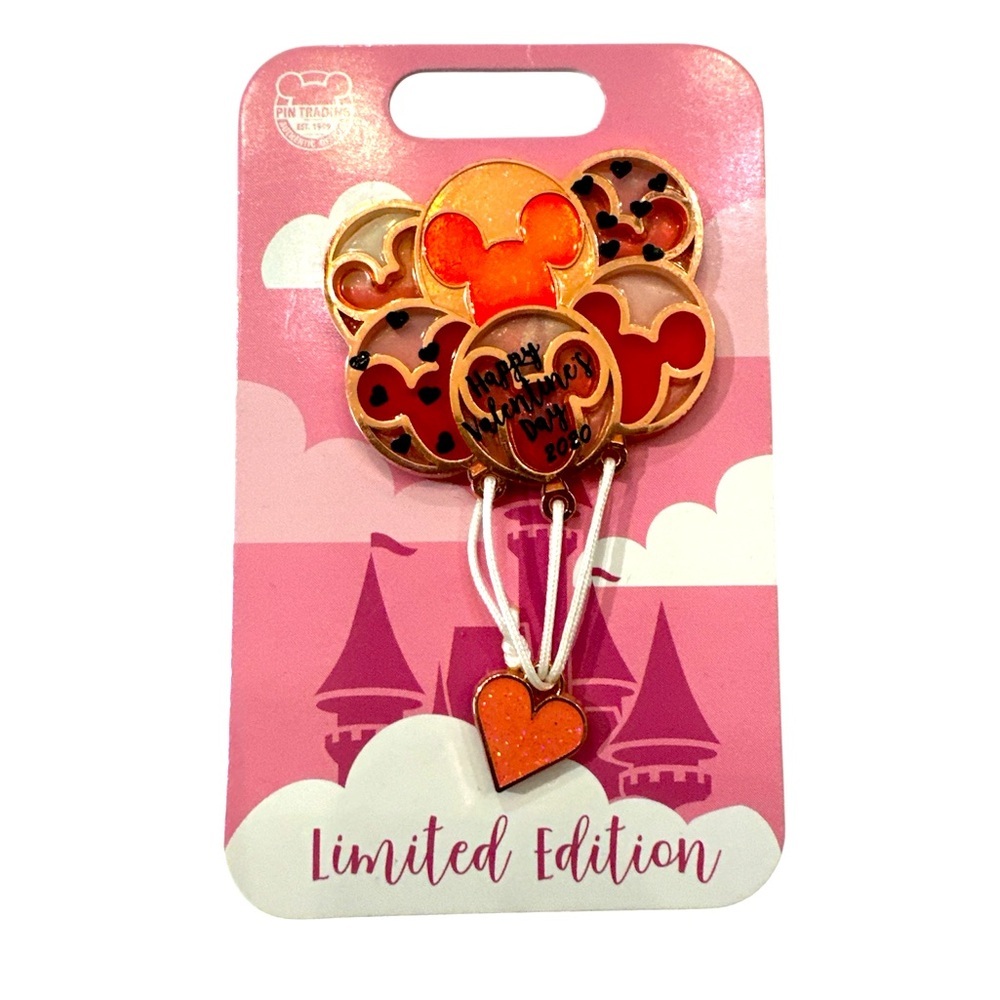 Disney Happy Valentine’s Day 2020 Limited Edition Pin! New In Card!